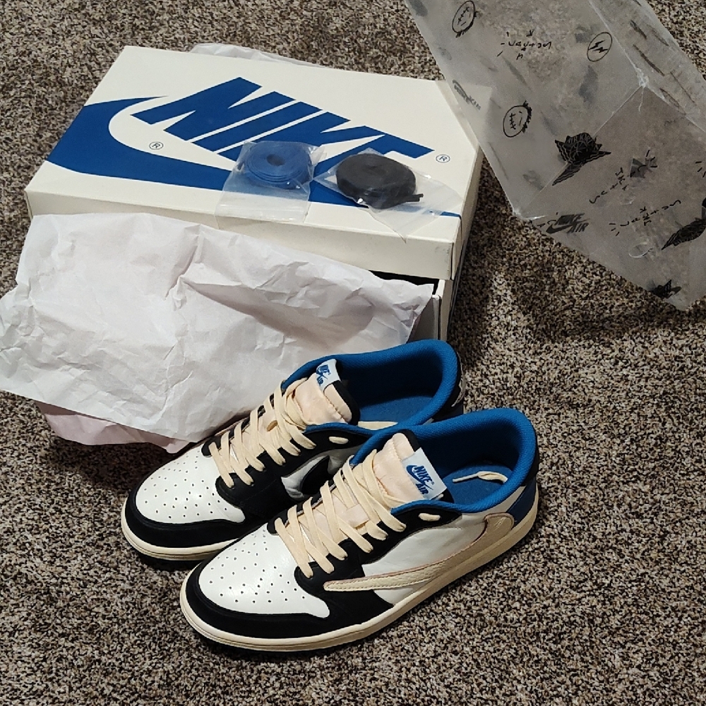 Jordan Low-Top Sneakers in White, Black, Blue and Cream